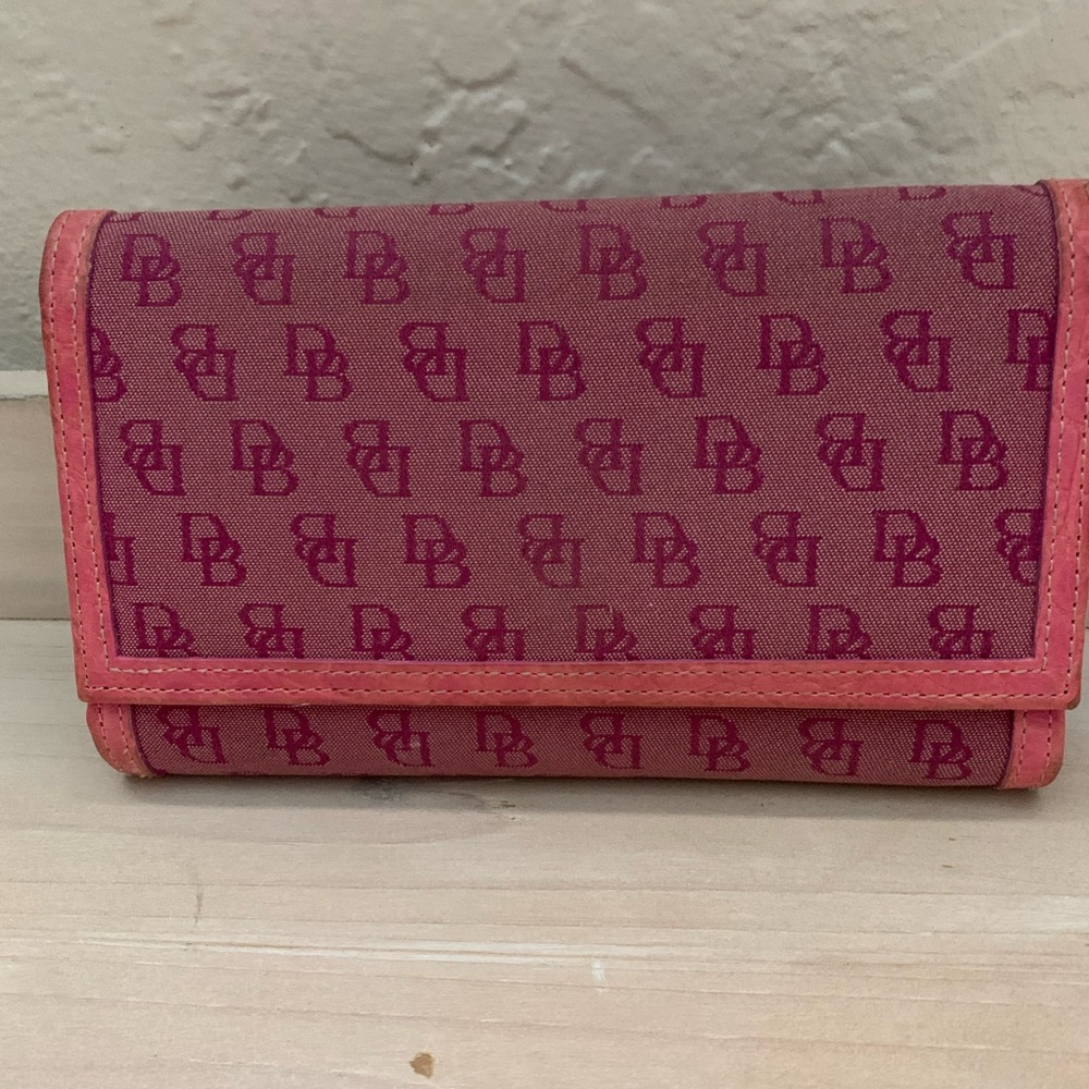 Dooney & Bourke